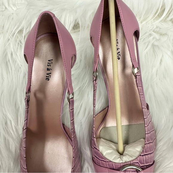VTG Vis a Vie Pump Heels Magenta & Pink Snakeskin Looking with Buckles - Picture 2 of 9